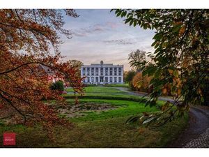 Omwald kasteeldomein op ca. 4 4ha