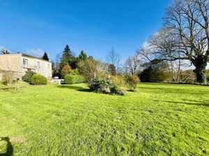 Vente maison 5 pièces 130 m² Confolens (16500)