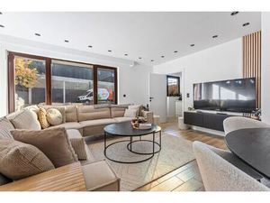 RECENT GERENOVEERD APPARTEMENT MET 2 SLAAPKAMERS IN CENTRUM BERINGEN MET PARKEERPLAATS