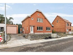 Te renoveren open bebouwing op groen perceel met prachtig uitzicht