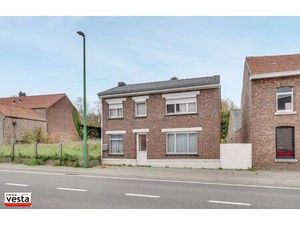 Te renoveren woning op goede locatie