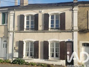 Vente maison 4 pièces 82 m² Ruffec (16700)