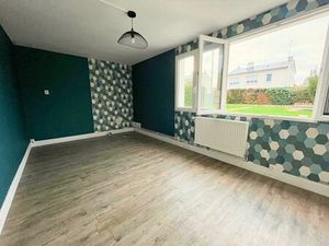 Vente maison 5 pièces 82 m² Saint-Doulchard (18230)