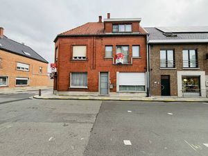 Commercieel te koop in Wevelgem met 2 slaapkamers