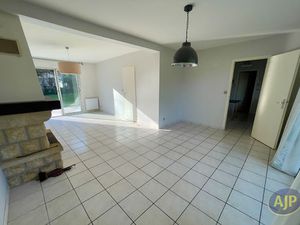 Maison - 6 pièces - LA CHAPELLE SUR ERDRE