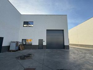 Magazijn te huur in Eke