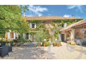 Mas du Xviii à Mas Blanc Des Alpilles