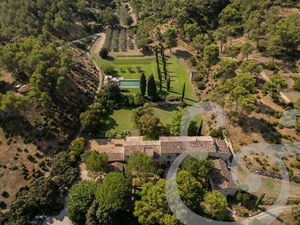 Propriété d'exception au coeur des Alpilles à proximité de Saint Rémy de Provence