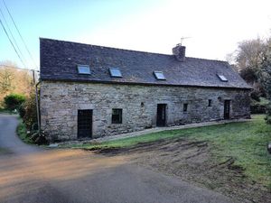 Maison à vendre à Berrien (29690) - Finistère