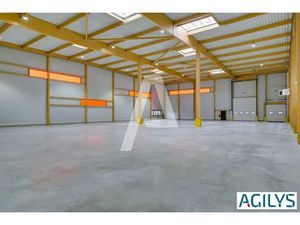 A LOUER - BATIMENT INDEPENDANT - Entrepôts/bureaux NEUFS de 5029 m² dans un parc PME/PMI à