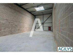 A LOUER : Entrepôts et bureaux en R+1 dans un programme NEUF à Saint-Pierre du Perray et à