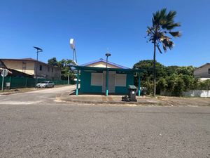 Local professionnel à louer KOUROU 6 pièce(s) 101m2 2 000€/mois HT/HC