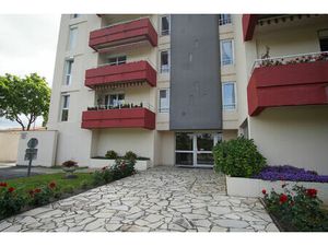 Location appartement 3 pièces 84 m² à Auch (32000)