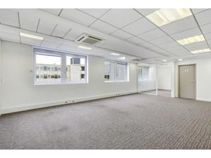 Bureaux à louer . 24 QG
