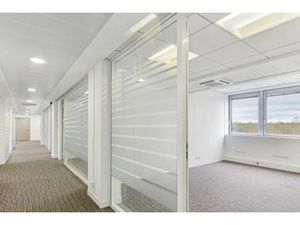 Bureaux à louer . 24 QG