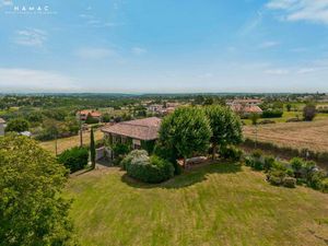 POLLIONNAY - Une oasis de luxe de 250m2  sérénité et raffinement au cœur de la campagne