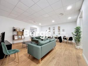 Location 212 m² EXCEPTIONNELS en plein Jean Médecin — À sai