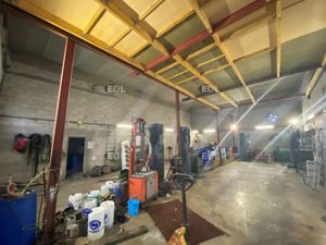 A VENDRE - Entrepôt avec bureaux de 560 m² à Santeny (94)