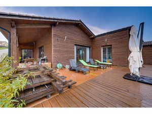 Maison 5 pièces de 125m2 habitables avec garage sur parcelle de 19977m2