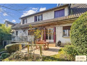 Vente maison 9 pièces 257 m² à La Celle-Saint-Cloud (78170)  920 000 €