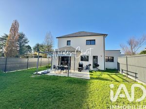 Vente maison 6 pièces 134 m² Beaucouzé (49070)