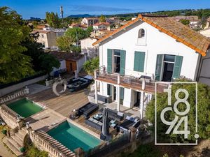 Vente propriété 6 pièces 160.9 m² à Saint-Cyr-sur-Mer (83270)  799 000 €