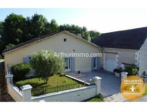 À vendre – Maison en pierre de charme avec piscine et vue Neuvic 4 pièces