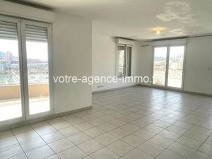 Vente appartement 3 pièces 71.84 m² à Nice (06000)  199 000 €