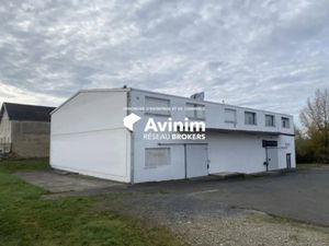 Bâtiment pour activité industrielle  artisanale ou commerciale