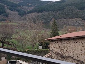 Appartement 5 pièces 100m2 Saint Just en Doizieux