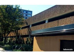 Parking à deux stations de Paris Nord