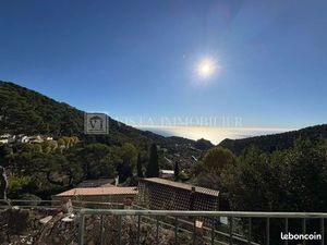 Villa 5 pièces 240 m²