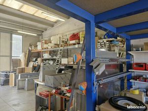 Local 300 m² Antibes