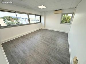 Bureaux 59 m²