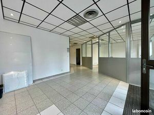 Bureaux 144 m²