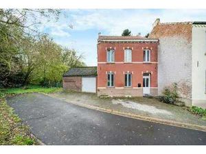 Maison au bout d'un clos 2 chambres et garage