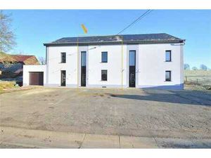 Maison mitoyenne entièrement rénovée