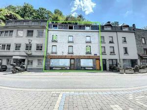Bâtiment polyvalent au centre de La Roche-en-Ardenne