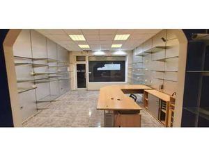 Magnifique commerce avec grande vitrine !