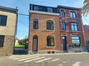 Maison 4 ch - 2 sdb - garage - jardin - PEB A