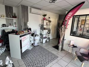 LOCAUX COMMERCIAUX BIEN PLACES