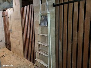 4 Caves 14m3/6m2 chacune  refaites à neuf au 17 rue Poulet (secs  sécurisées  accessibles)