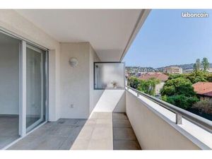 Appartement 2 pièces Terrasse 06300 St Roch