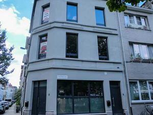 Immeuble d’angle avec 7 kots et commerce à Anvers