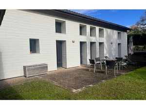 Location maison  m² T-3 à Mont-de-Marsan  1 150 €