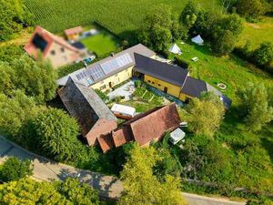 Te koop  charmante hoeve / recreatiegebouw op een prachti...