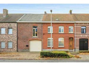 Maison spacieuse et prête à emménager avec garage et jardin