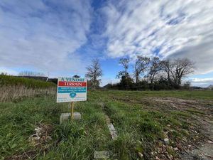 Terrain constructible viabilisé à vendre