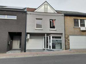 Handelszaak met woonst in het centrum van Zottegem!
