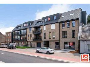 Handelsruimte met woonst of volledige handelsruimte in ce...